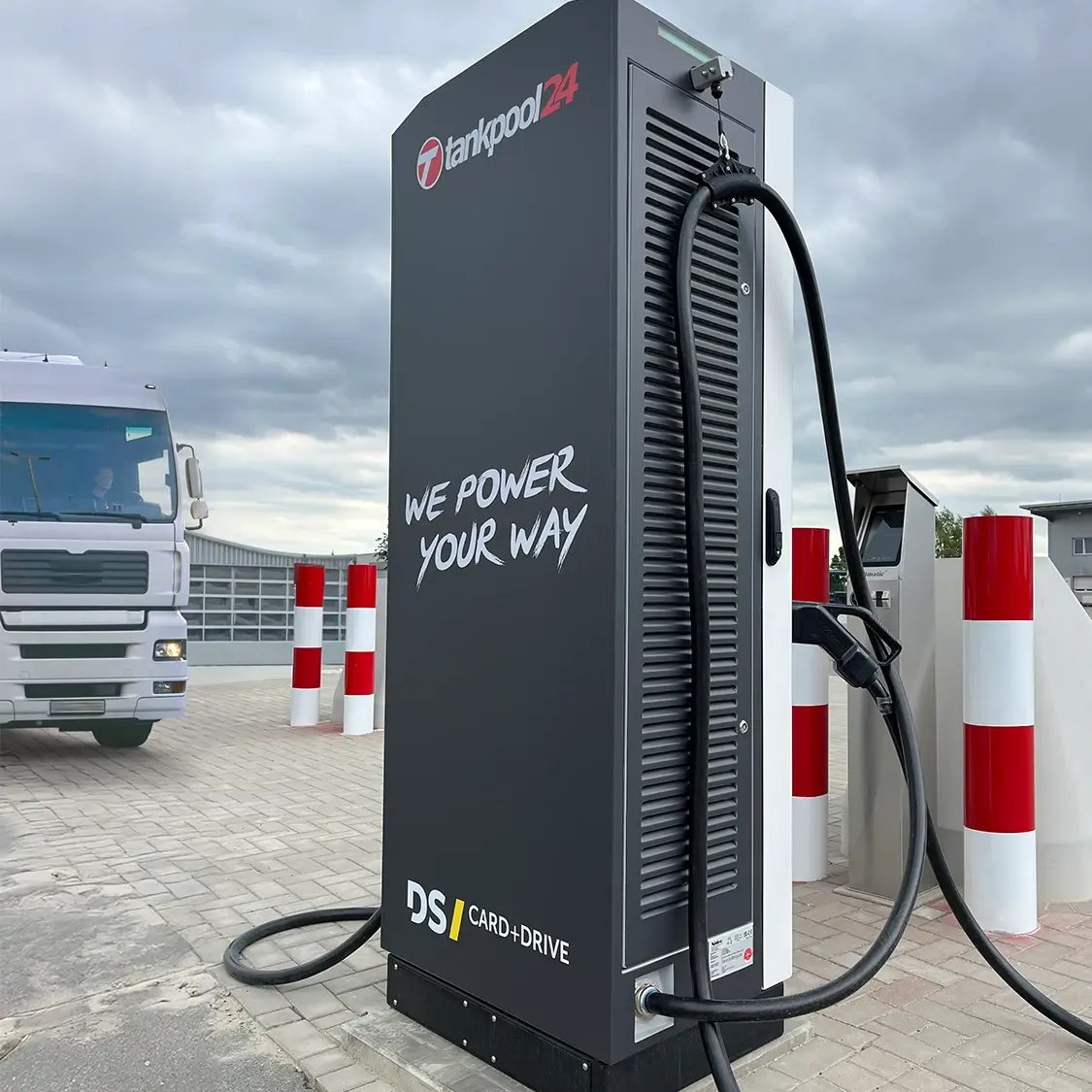 energu-lkw-ladepunkt-rieste-2